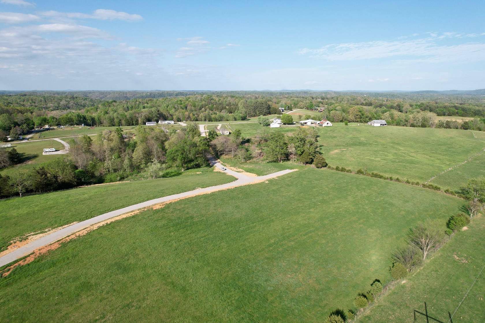 1 Acre of Residential Land for Sale in Albany, Kentucky