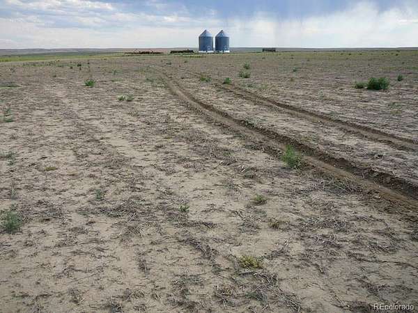 470 Acres of Agricultural Land for Sale in Deer Trail, Colorado