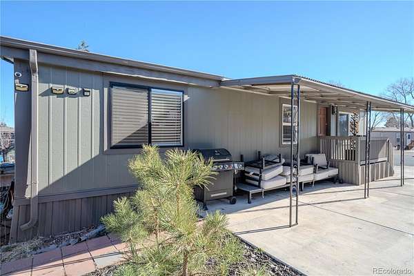 16.2 Acres of Land with Home for Sale in Denver, Colorado