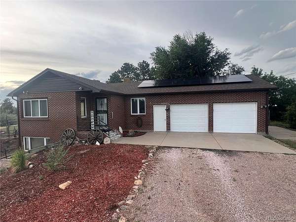 2.16 Acres of Land with Home for Sale in Foxfield, Colorado