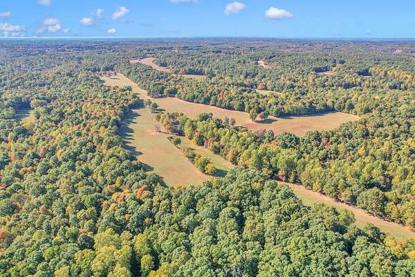 157 Acres of Land with Home for Sale in Cumberland Furnace, Tennessee