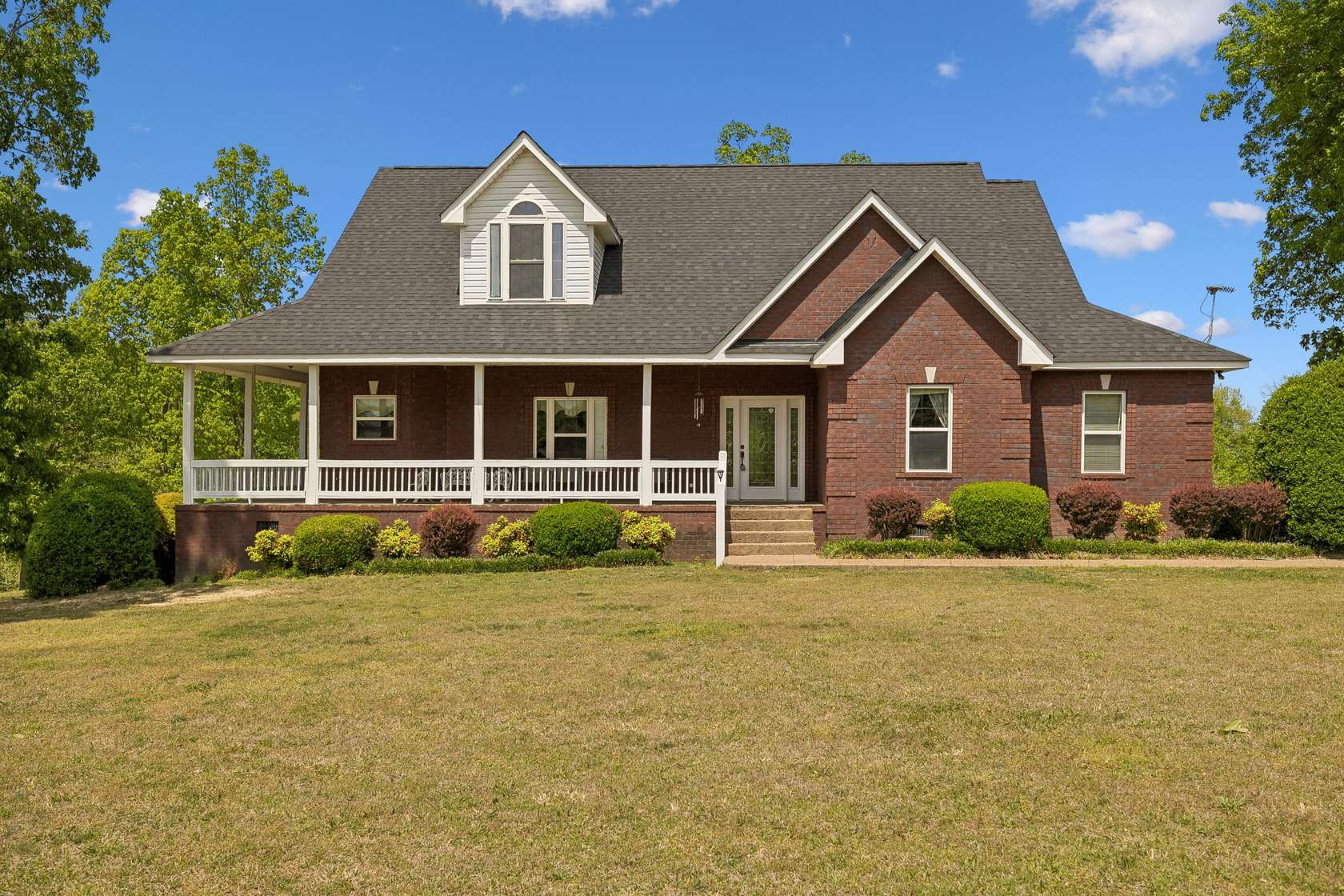 11 Acres of Land with Home for Sale in Lafayette, Tennessee