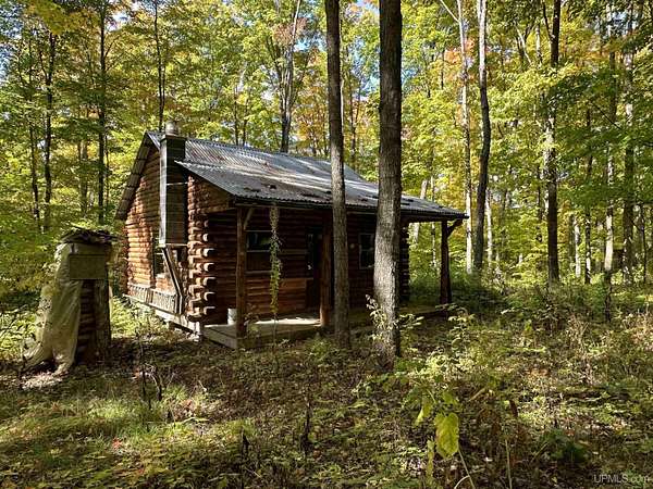 40 Acres of Improved Recreational Land for Sale in Bruce Crossing, Michigan