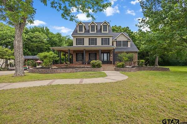 17.4 Acres of Recreational Land with Home for Sale in Wills Point, Texas