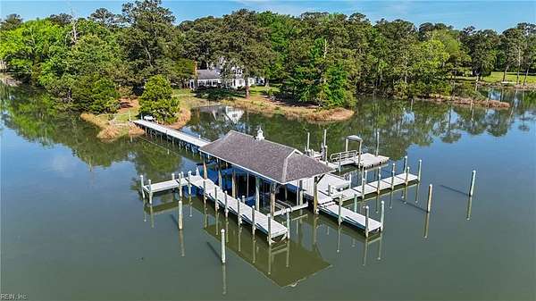 4 Acres of Land with Home for Sale in Yorktown, Virginia