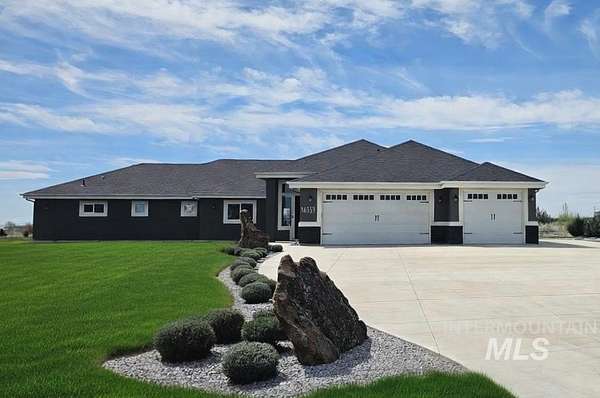 2 Acres of Land with Home for Sale in Caldwell, Idaho