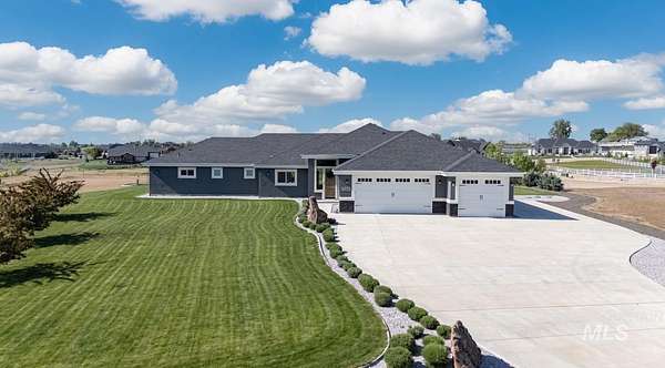 2 Acres of Land with Home for Sale in Caldwell, Idaho