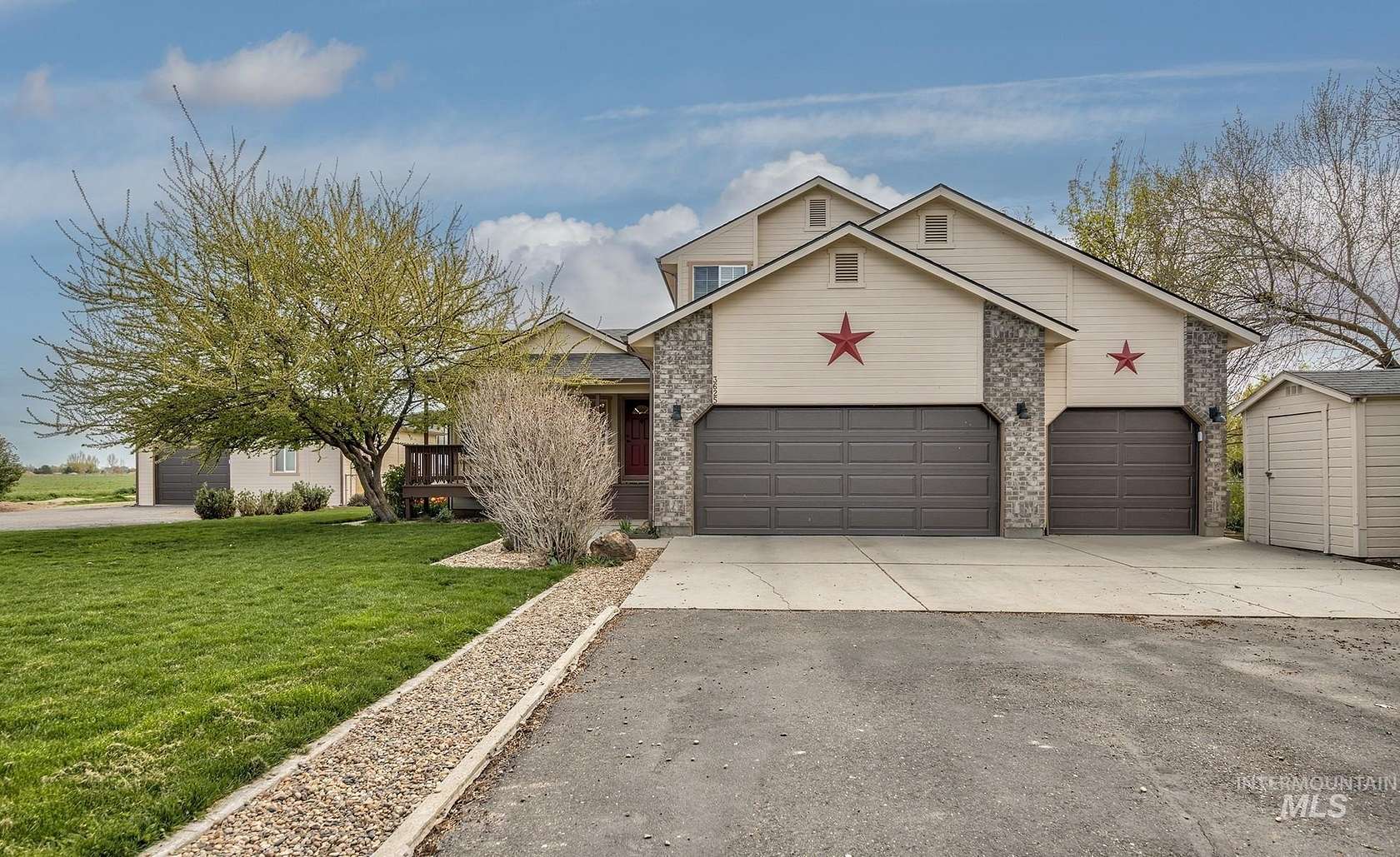 4.8 Acres of Land with Home for Sale in New Plymouth, Idaho