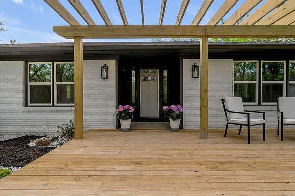 5 Acres of Land with Home for Sale in Nicholasville, Kentucky