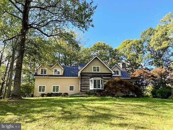 9.28 Acres of Land with Home for Lease in Marshall, Virginia