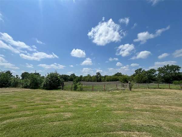 4.5 Acres of Residential Land for Sale in Palmer, Texas