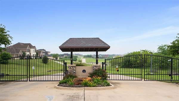 1.55 Acres of Residential Land for Sale in Grand Prairie, Texas