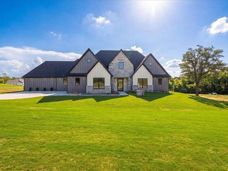 2 Acres of Land with Home for Sale in Weatherford, Texas