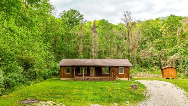 22 Acres of Land with Home for Sale in Barbourville, Kentucky