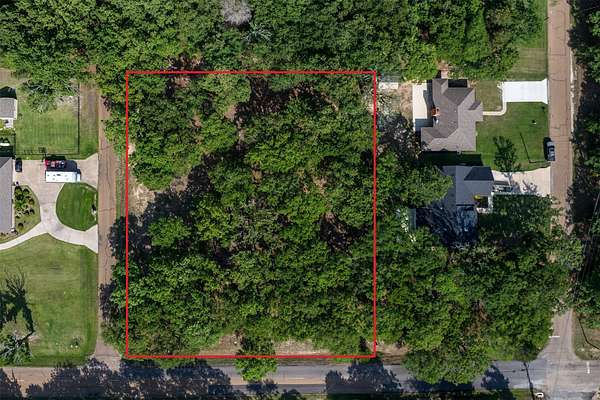 0.99 Acres of Residential Land for Sale in Enchanted Oaks, Texas