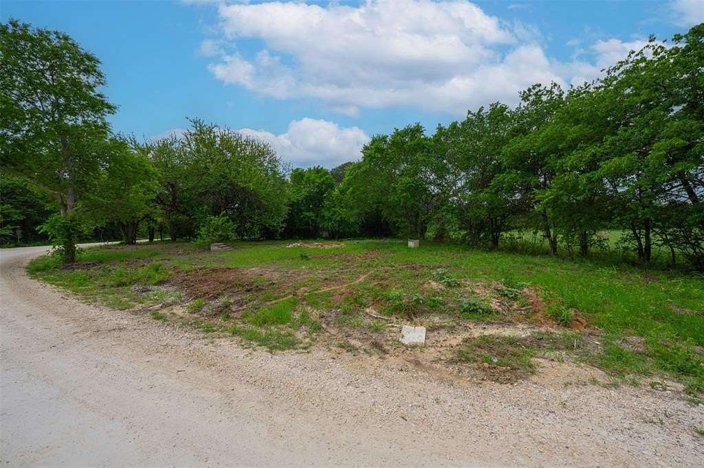 1 Acre of Residential Land for Sale in Cleburne, Texas