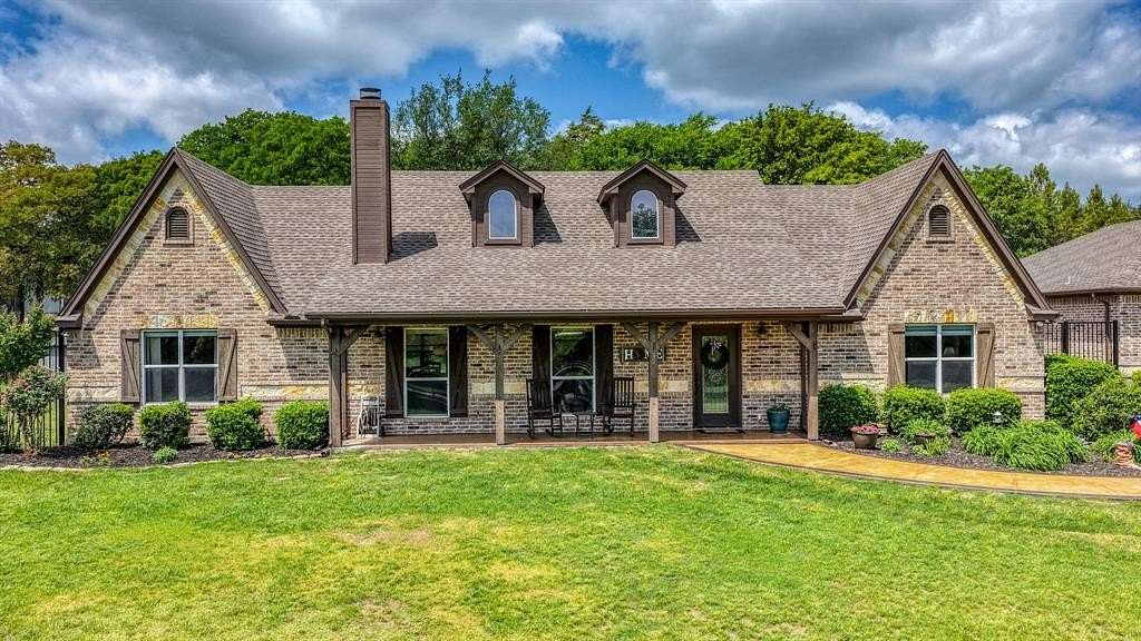 5.5 Acres of Land with Home for Sale in Decatur, Texas