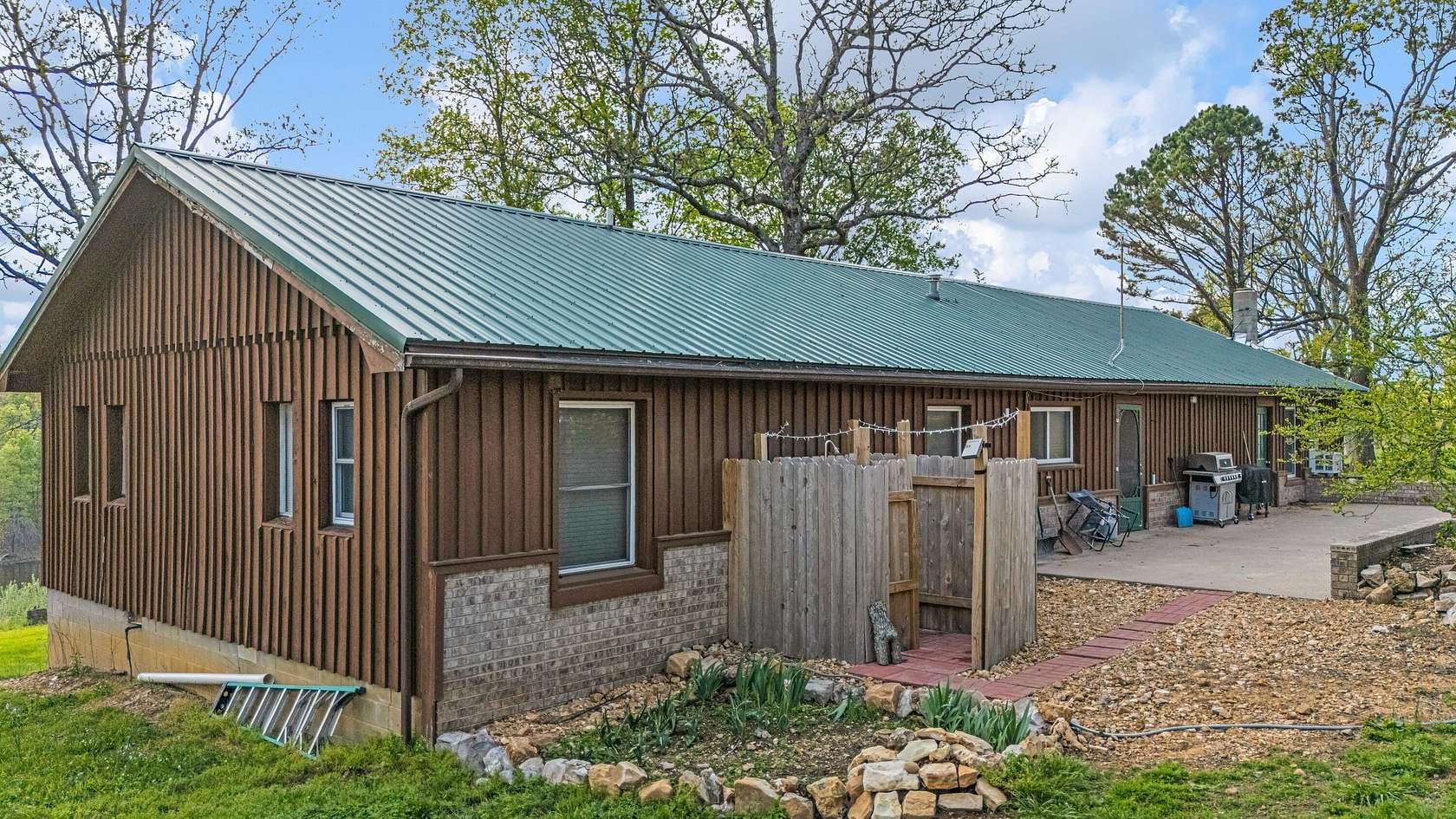 122 Acres of Land with Home for Sale in Willow Springs, Missouri