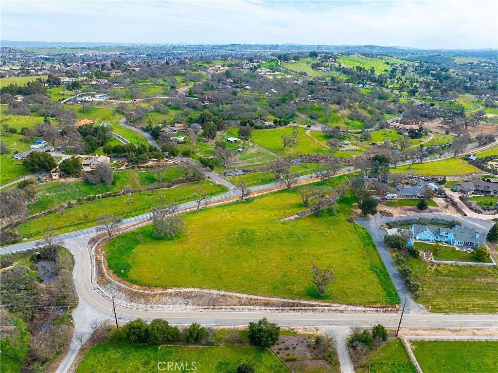 3 Acres of Residential Land for Sale in Templeton, California