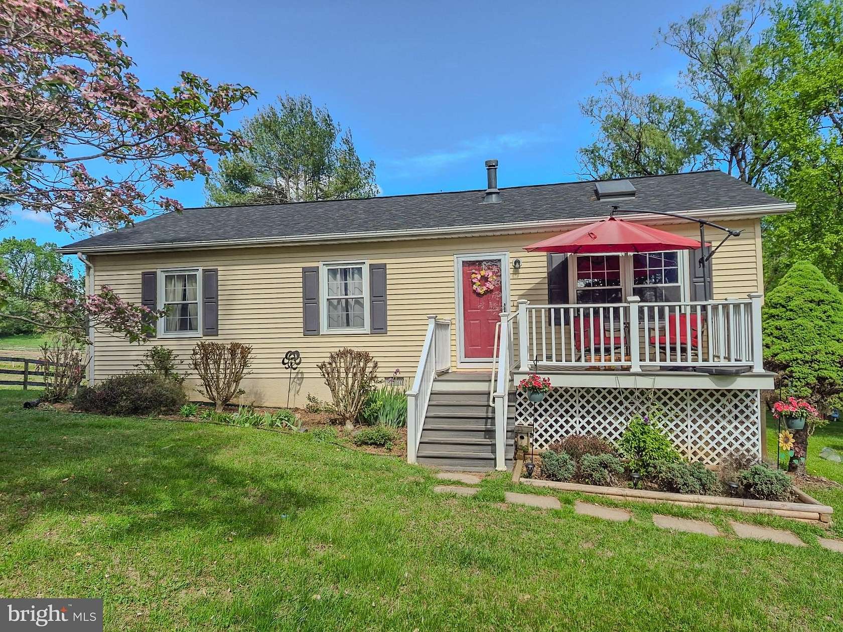 1.58 Acres of Land with Home for Sale in Jeffersonton, Virginia