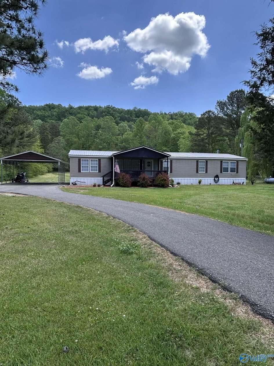 4.26 Acres of Land with Home for Sale in Jacksonville, Alabama