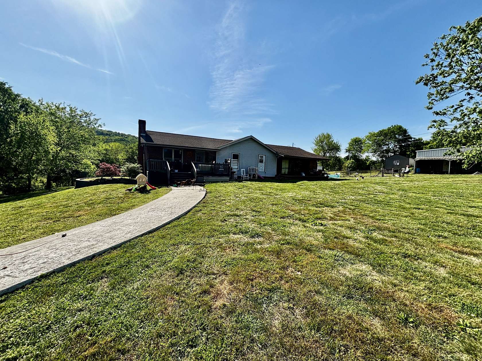 2 Acres of Land with Home for Auction in Lebanon, Tennessee