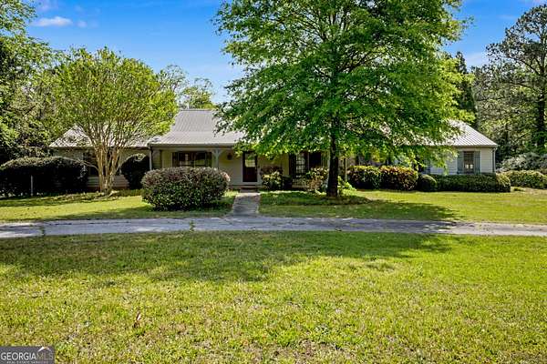 20.4 Acres of Land with Home for Sale in Fayetteville, Georgia