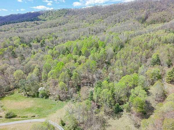 7 Acres of Residential Land for Sale in Damascus, Virginia