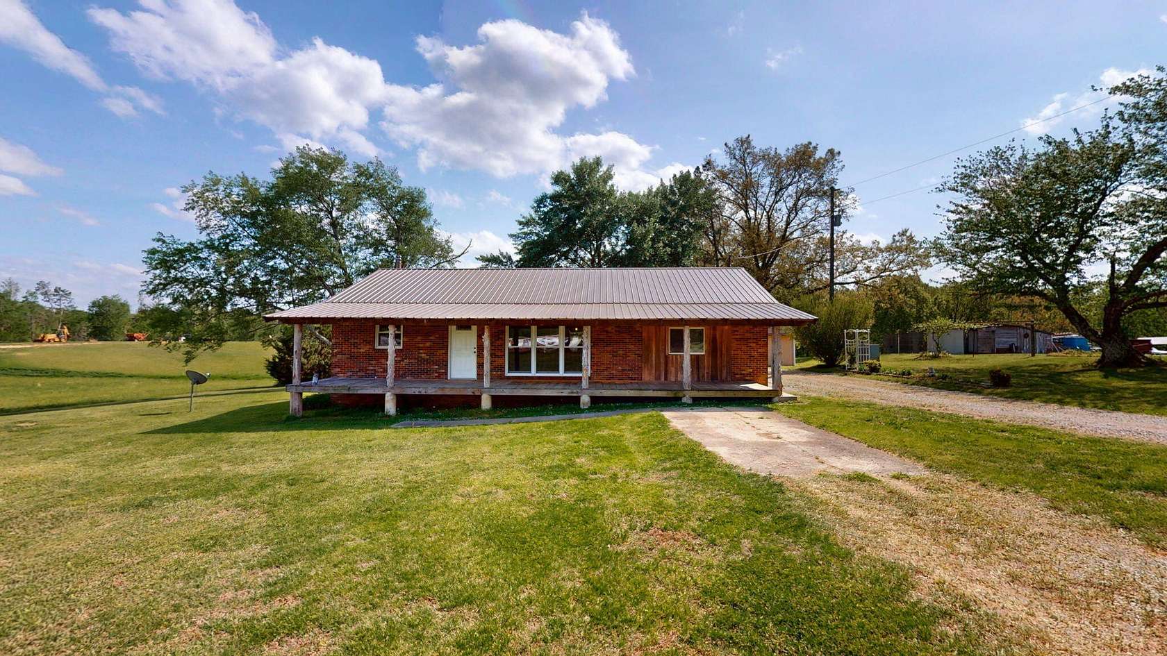 1.5 Acres of Land with Home for Sale in New Concord, Kentucky
