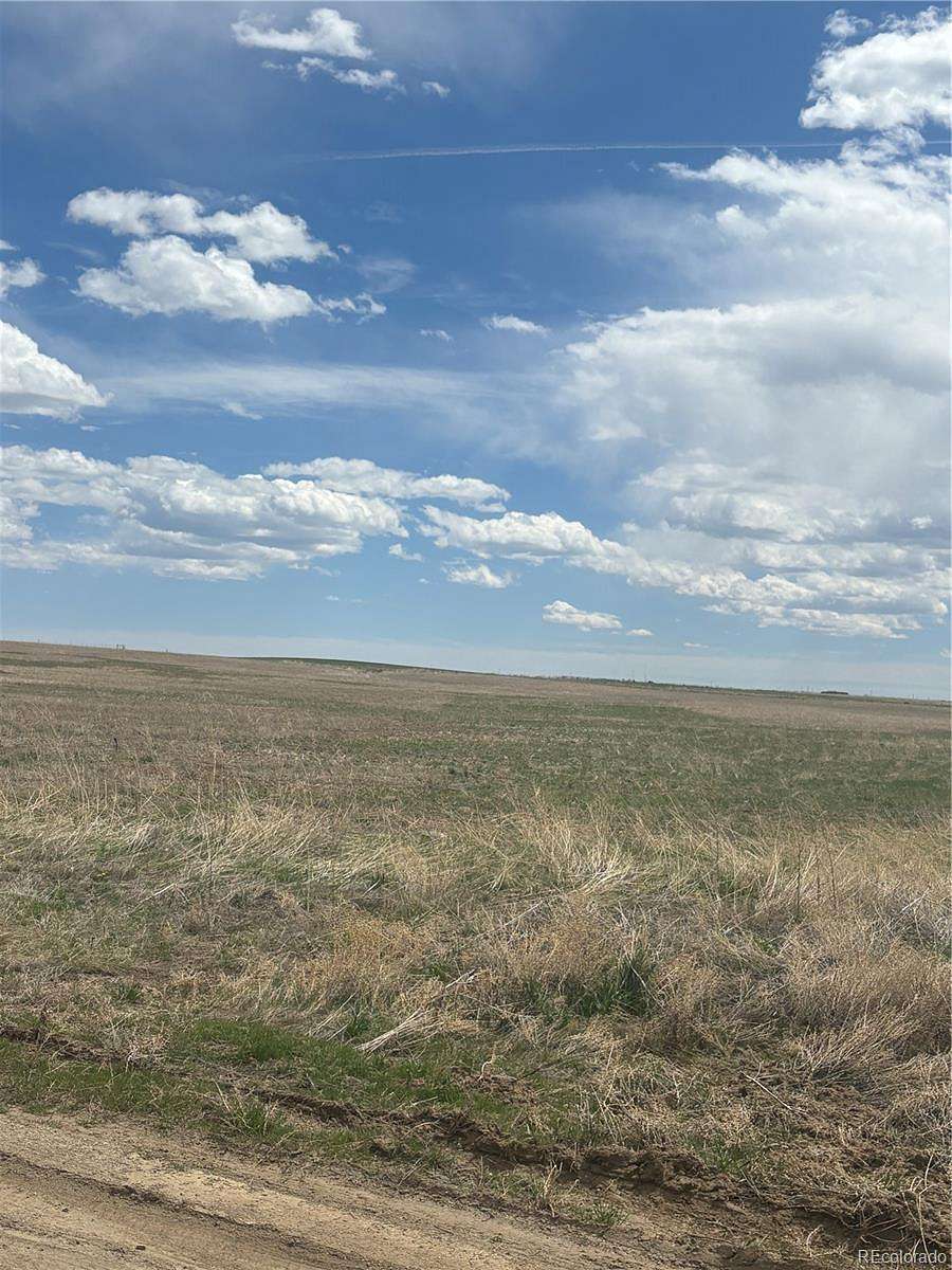 35.1 Acres of Recreational & Residential Land for Sale in Strasburg, Colorado