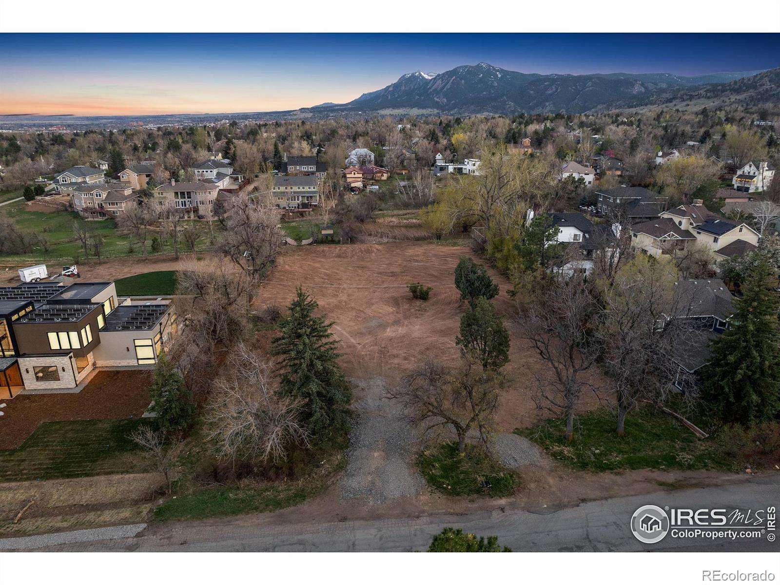 0.94 Acres of Residential Land for Sale in Boulder, Colorado