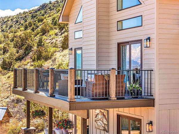 35 Acres of Land with Home for Sale in Cañon City, Colorado