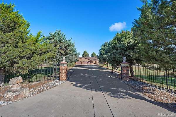 1.88 Acres of Land with Home for Sale in Broomfield, Colorado