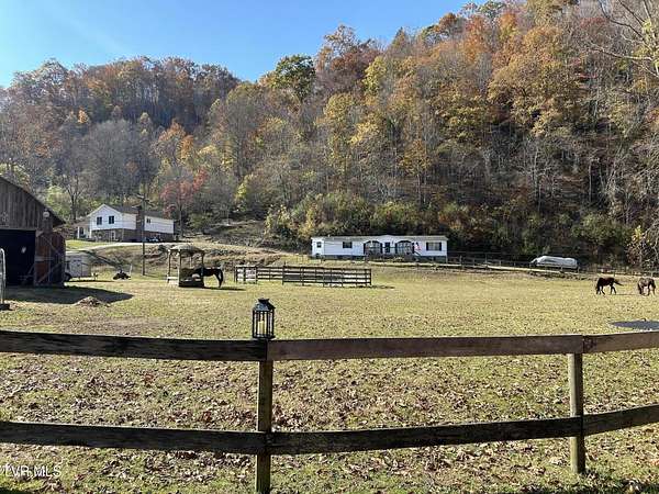 13.7 Acres of Land with Home for Sale in Coeburn, Virginia