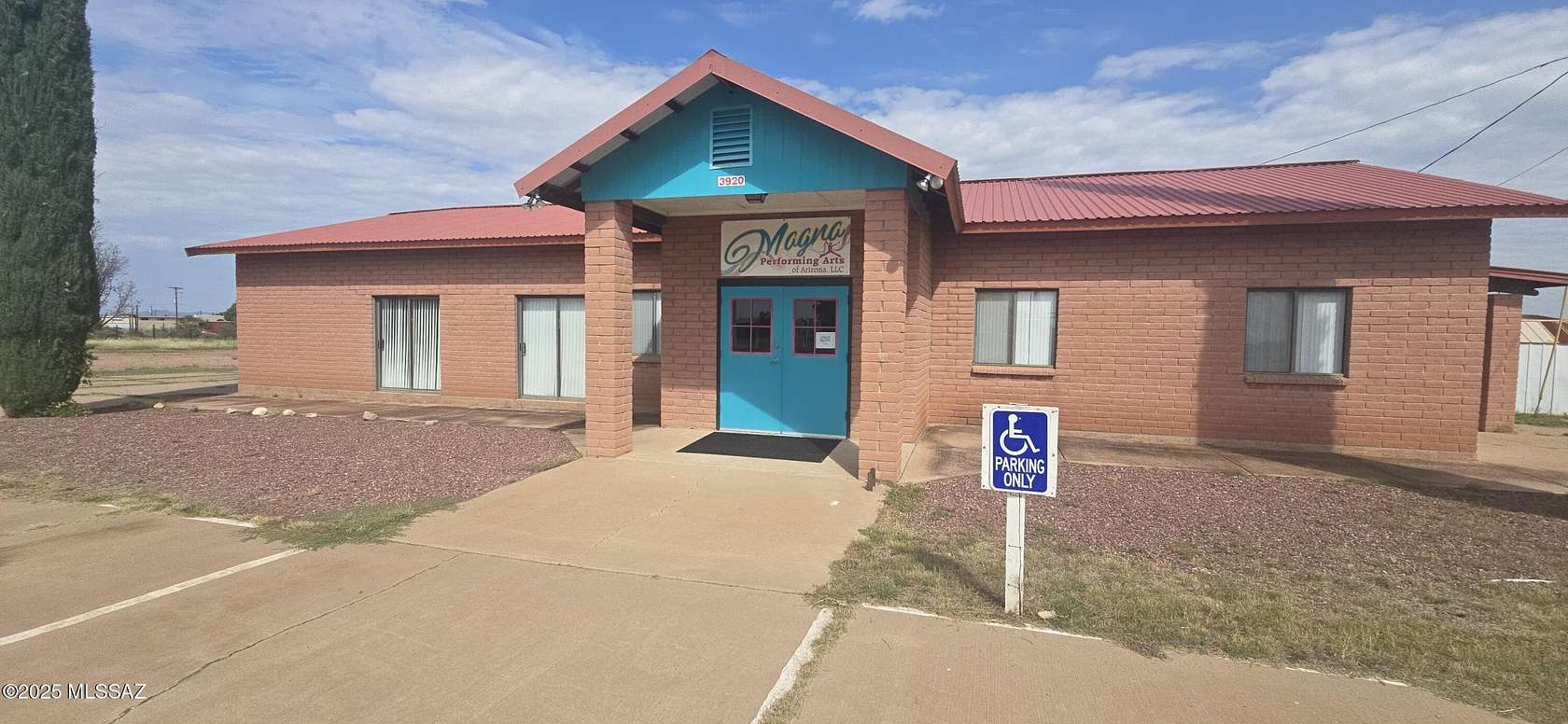 2 Acres of Improved Residential Land for Sale in McNeal, Arizona