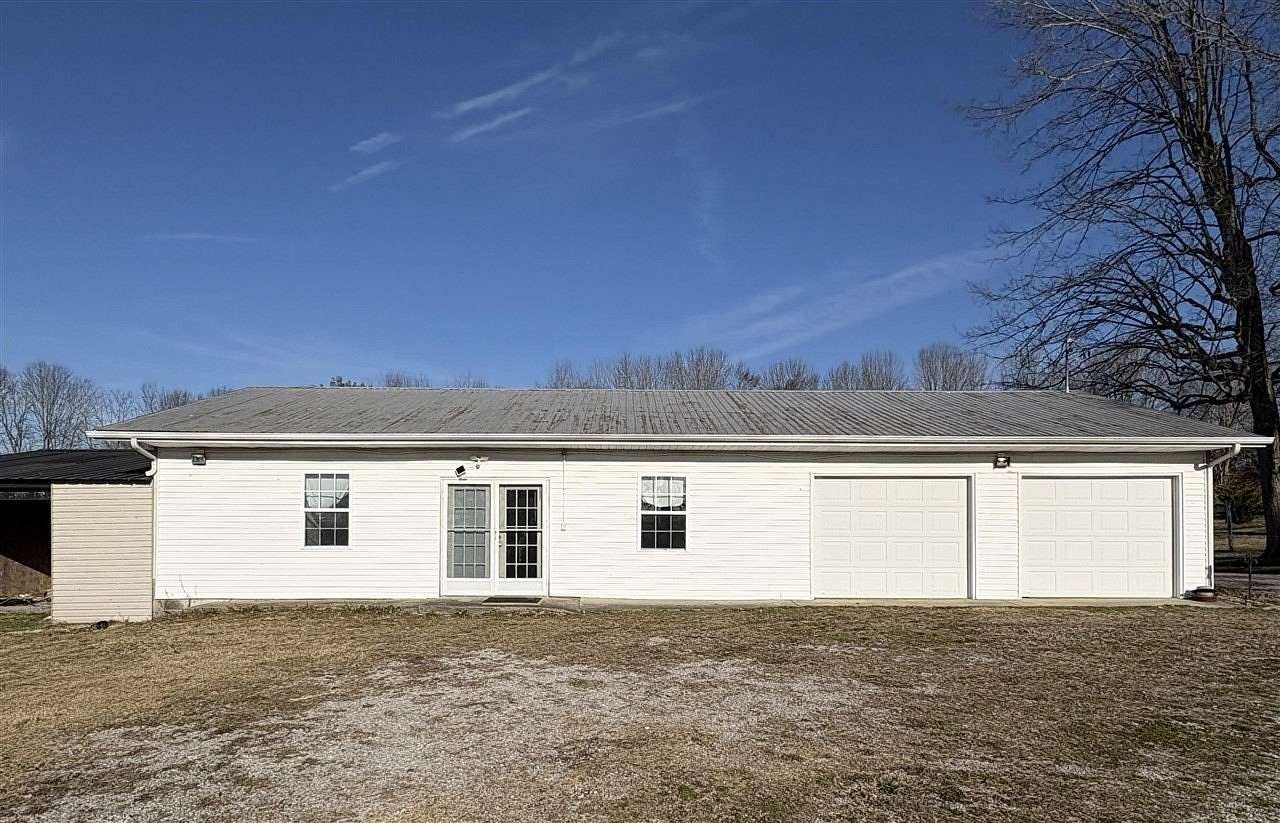 2 Acres of Land with Home for Lease in Glasgow, Kentucky