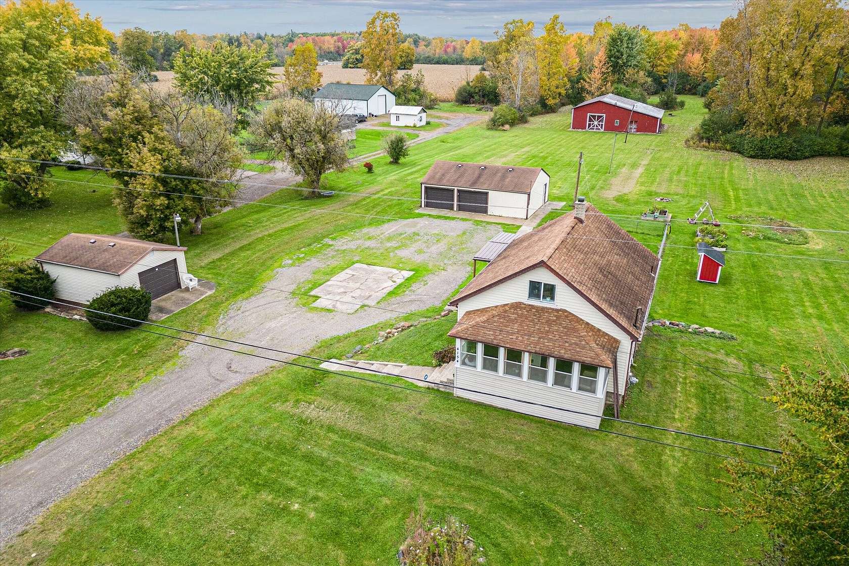10.2 Acres of Recreational Land with Home for Sale in Flint, Michigan