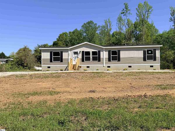 1.5 Acres of Land with Home for Sale in Waterloo, South Carolina