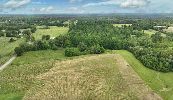 5.44 Acres of Residential Land for Sale in Westmoreland, Tennessee