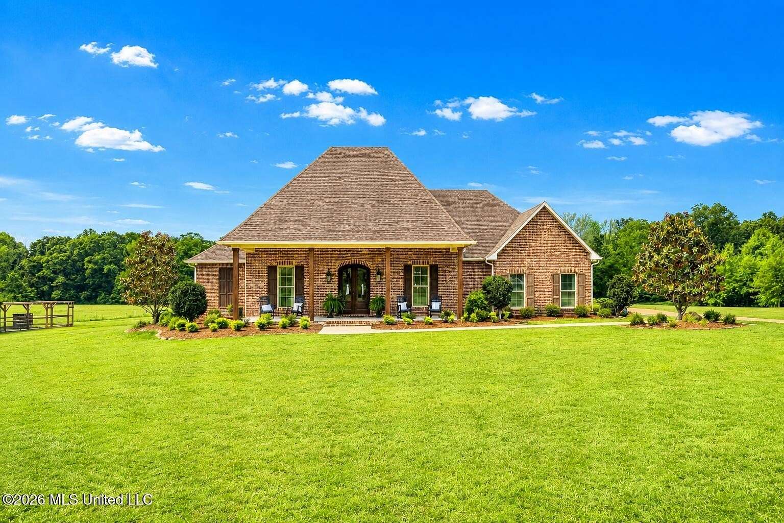 18 Acres of Recreational Land with Home for Sale in Brookhaven, Mississippi