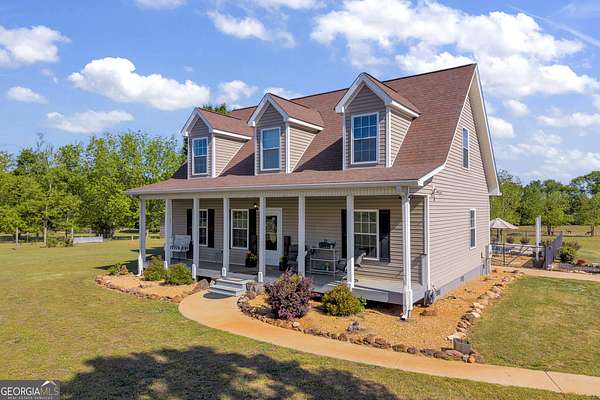 5.18 Acres of Land with Home for Sale in Hartwell, Georgia