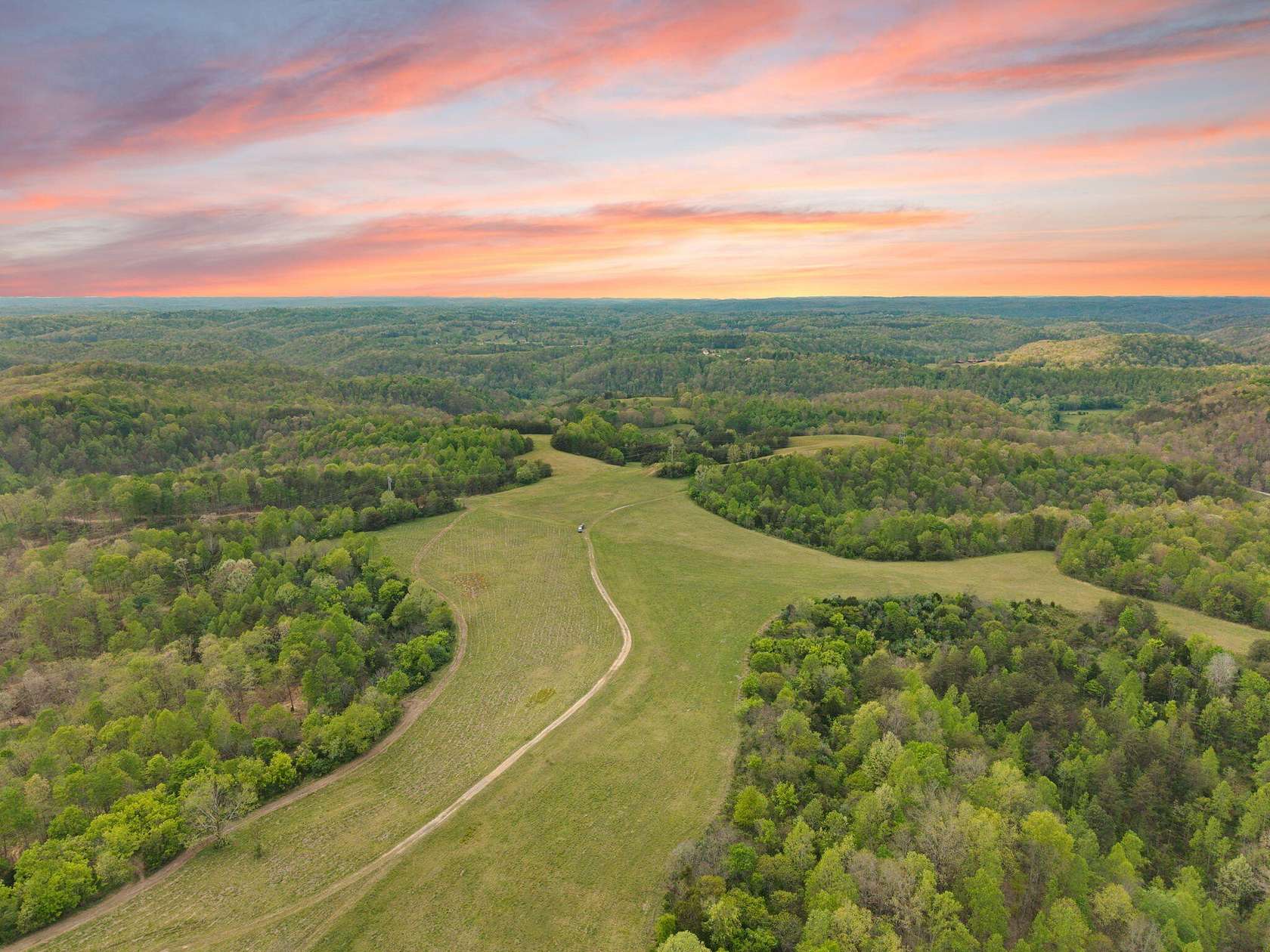 120 Acres of Land for Sale in Beattyville, Kentucky
