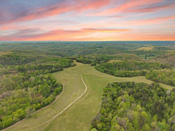 120 Acres of Land for Sale in Beattyville, Kentucky