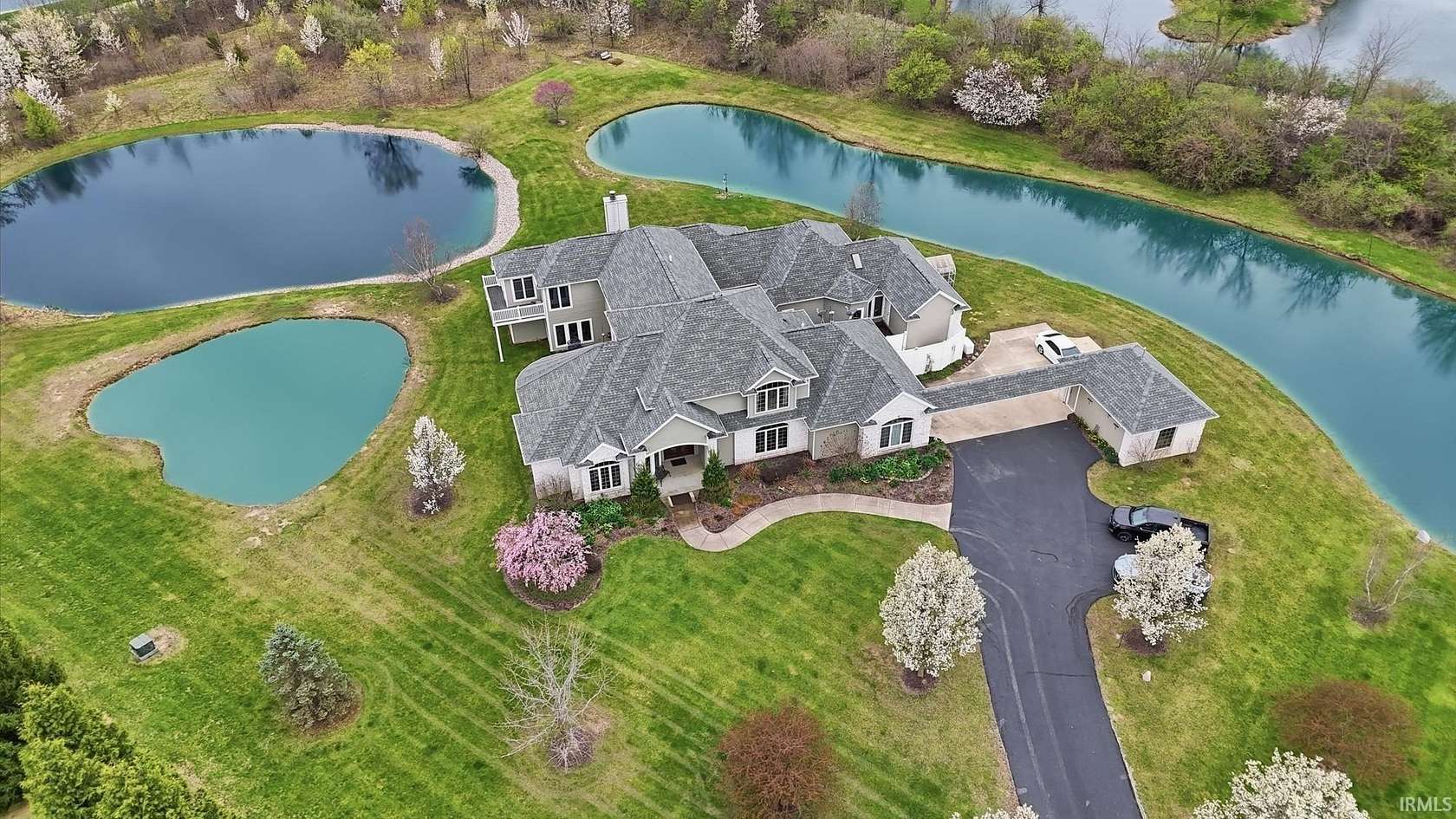 5 Acres of Land with Home for Sale in Fort Wayne, Indiana