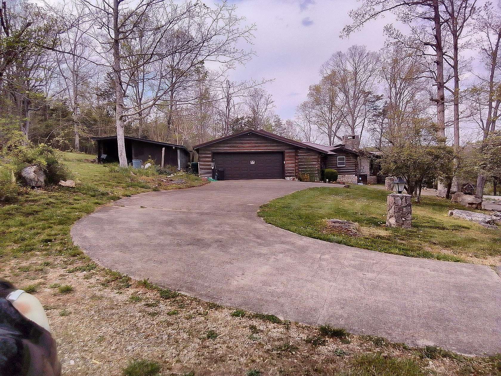 2.5 Acres of Land with Home for Sale in Bronston, Kentucky