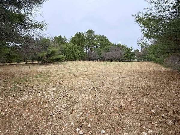 0.74 Acres of Residential Land for Sale in Farmington, Maine