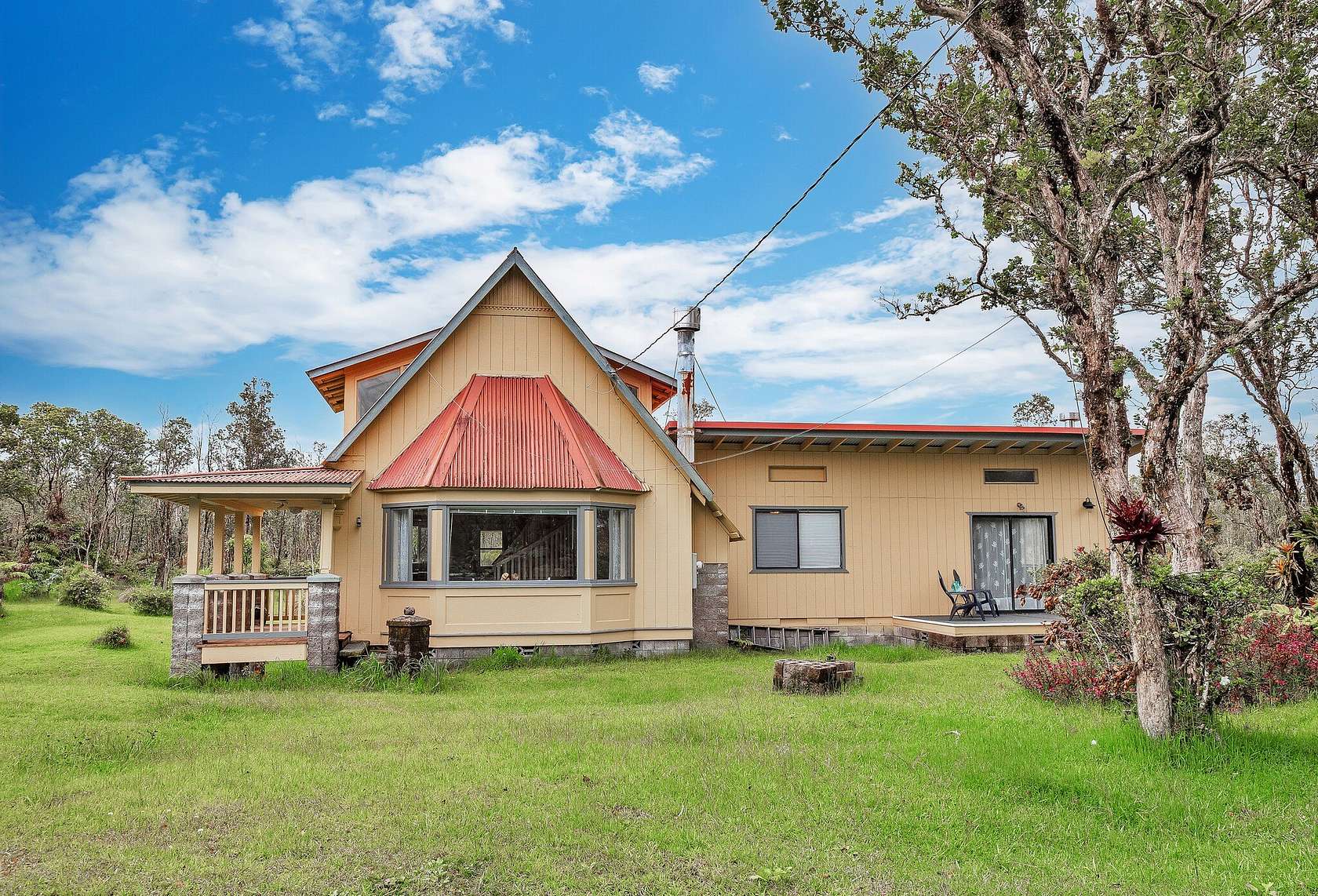 3 Acres of Land with Home for Sale in Volcano, Hawaii