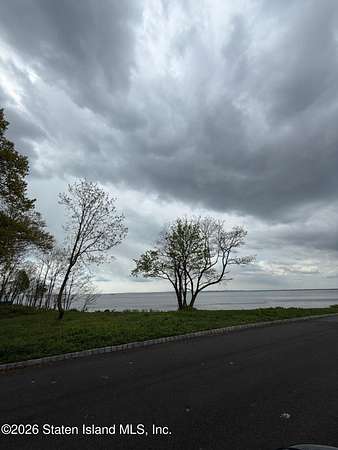 0.3 Acres of Residential Land for Sale in Staten Island, New York
