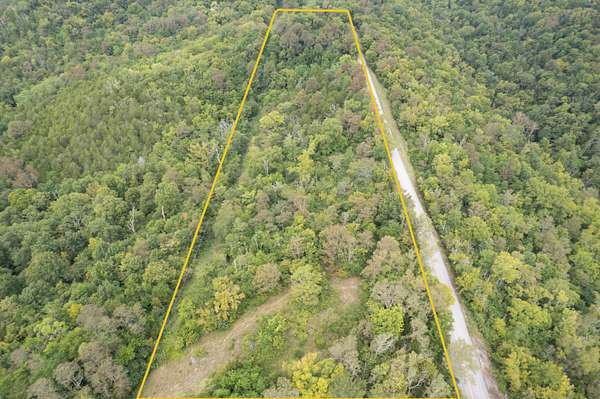 34 Acres of Recreational Land for Sale in Nicholasville, Kentucky