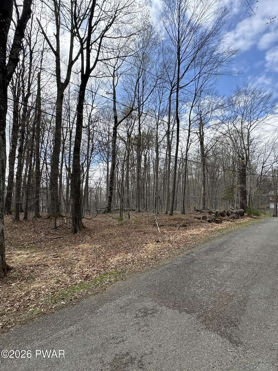 0.45 Acres of Residential Land for Sale in Canadensis, Pennsylvania
